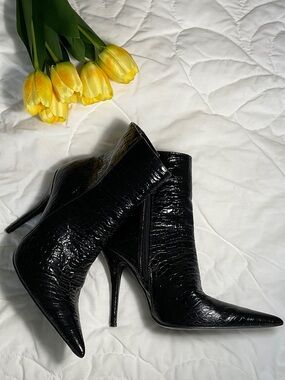 Missguided Black Croc-Embossed Pointed Toe Stiletto Ankle Boots